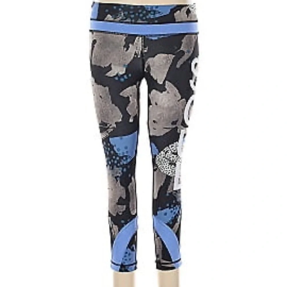limited edition Lululemon x Soulcycle Run Inspire Crop II *Full-On Luxtreme sz 2